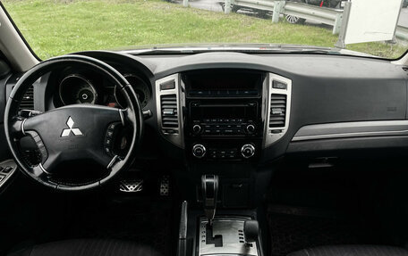 Mitsubishi Pajero IV, 2015 год, 2 397 000 рублей, 12 фотография