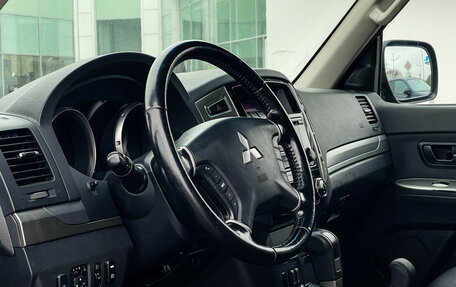 Mitsubishi Pajero IV, 2015 год, 2 397 000 рублей, 13 фотография