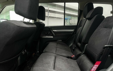 Mitsubishi Pajero IV, 2015 год, 2 397 000 рублей, 10 фотография