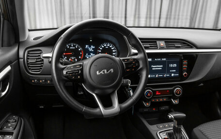 KIA Rio IV, 2021 год, 1 880 000 рублей, 7 фотография