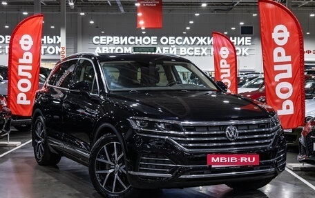 Volkswagen Touareg III, 2018 год, 4 390 000 рублей, 4 фотография