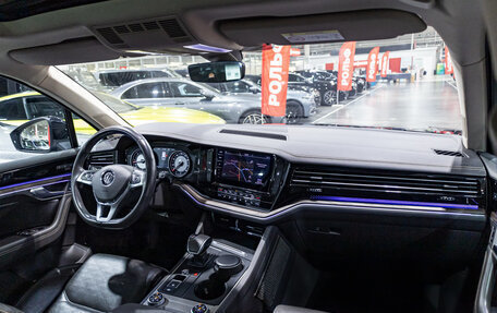 Volkswagen Touareg III, 2018 год, 4 390 000 рублей, 11 фотография