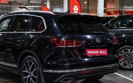 Volkswagen Touareg III, 2018 год, 4 390 000 рублей, 10 фотография