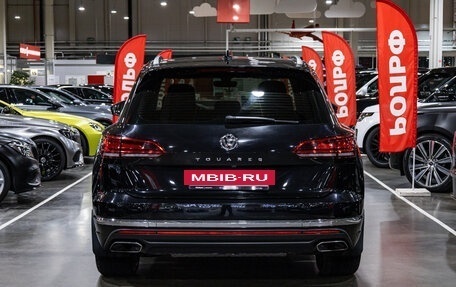 Volkswagen Touareg III, 2018 год, 4 390 000 рублей, 8 фотография