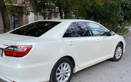 Toyota Camry, 2017 год, 1 900 000 рублей, 5 фотография