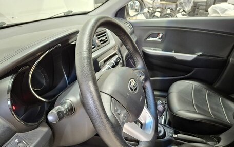 KIA Rio III рестайлинг, 2013 год, 860 000 рублей, 24 фотография