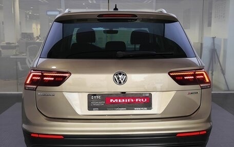 Volkswagen Tiguan II, 2018 год, 3 150 000 рублей, 7 фотография