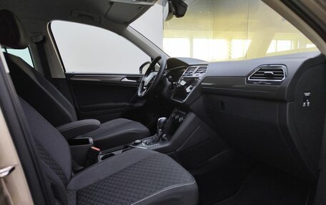 Volkswagen Tiguan II, 2018 год, 3 150 000 рублей, 13 фотография