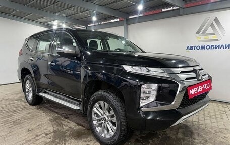 Mitsubishi Pajero Sport III рестайлинг, 2020 год, 4 349 000 рублей, 7 фотография