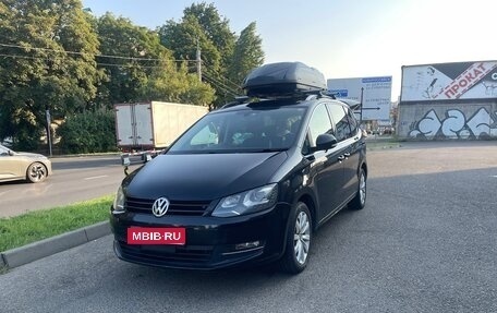 Volkswagen Sharan II, 2012 год, 1 240 000 рублей, 1 фотография