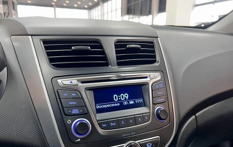 Hyundai Solaris II рестайлинг, 2015 год, 830 000 рублей, 15 фотография