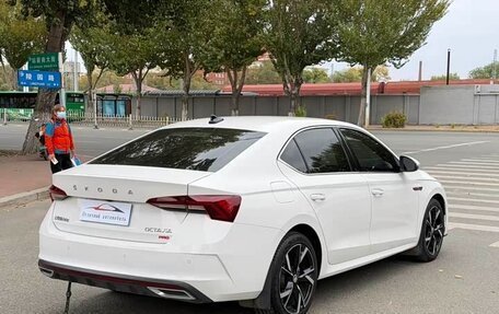 Skoda Octavia IV, 2022 год, 1 770 000 рублей, 4 фотография