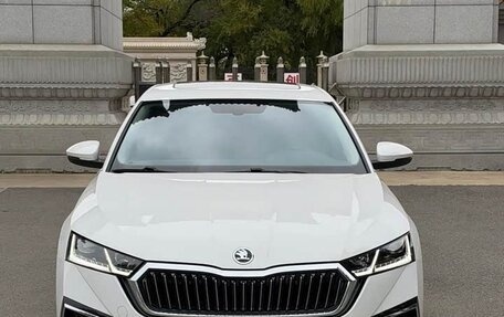 Skoda Octavia IV, 2022 год, 1 770 000 рублей, 2 фотография