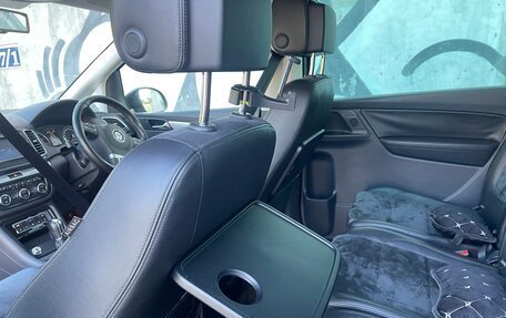 Volkswagen Sharan II, 2012 год, 1 240 000 рублей, 18 фотография