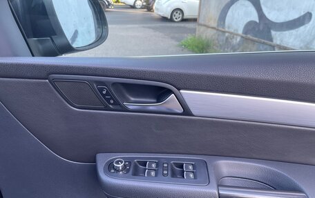Volkswagen Sharan II, 2012 год, 1 240 000 рублей, 34 фотография