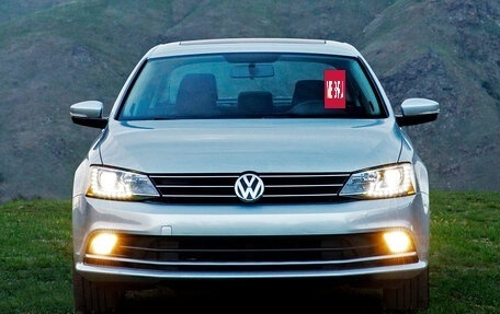 Volkswagen Jetta VI, 2015 год, 999 000 рублей, 3 фотография