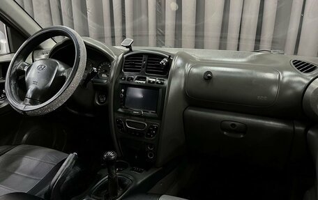 Hyundai Santa Fe III рестайлинг, 2003 год, 269 888 рублей, 13 фотография