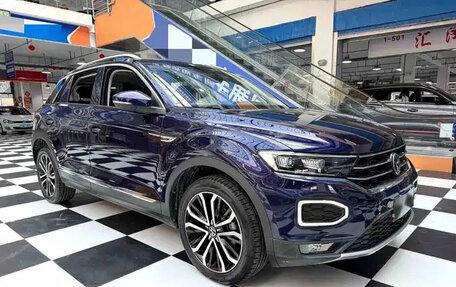 Volkswagen T-Roc I, 2022 год, 1 250 000 рублей, 3 фотография