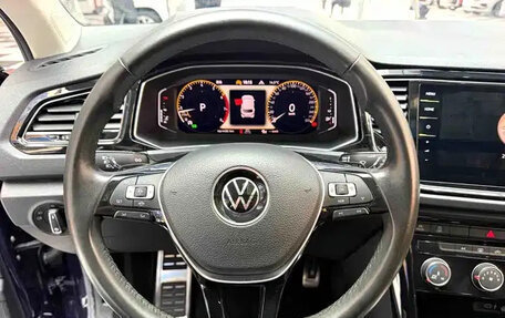 Volkswagen T-Roc I, 2022 год, 1 250 000 рублей, 10 фотография
