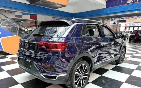 Volkswagen T-Roc I, 2022 год, 1 250 000 рублей, 4 фотография