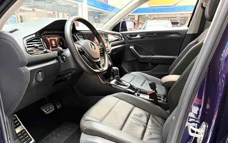 Volkswagen T-Roc I, 2022 год, 1 250 000 рублей, 8 фотография