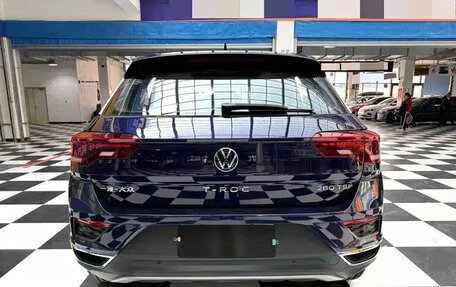Volkswagen T-Roc I, 2022 год, 1 250 000 рублей, 5 фотография