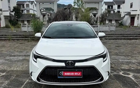 Toyota Corolla, 2022 год, 1 030 000 рублей, 2 фотография