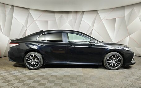 Toyota Camry, 2020 год, 1 945 000 рублей, 6 фотография