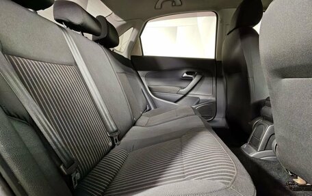 Volkswagen Polo VI (EU Market), 2010 год, 455 000 рублей, 15 фотография