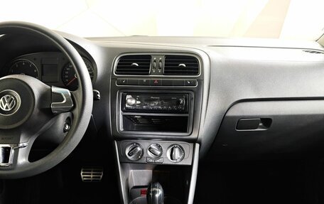 Volkswagen Polo VI (EU Market), 2010 год, 455 000 рублей, 14 фотография