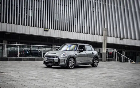 MINI Hatch, 2023 год, 1 685 000 рублей, 1 фотография