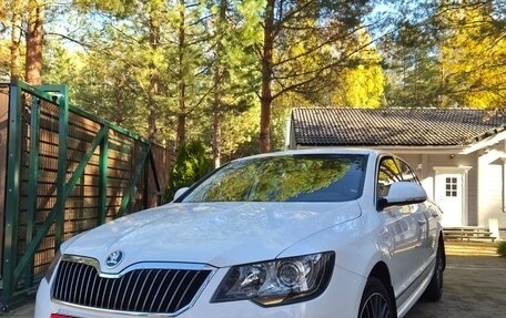 Skoda Superb III рестайлинг, 2014 год, 1 350 000 рублей, 1 фотография