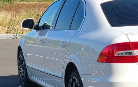 Skoda Superb III рестайлинг, 2014 год, 1 350 000 рублей, 11 фотография