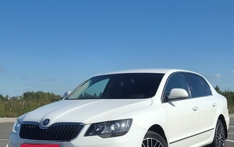 Skoda Superb III рестайлинг, 2014 год, 1 350 000 рублей, 13 фотография