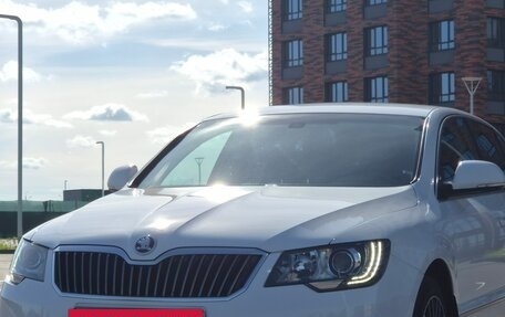 Skoda Superb III рестайлинг, 2014 год, 1 350 000 рублей, 10 фотография