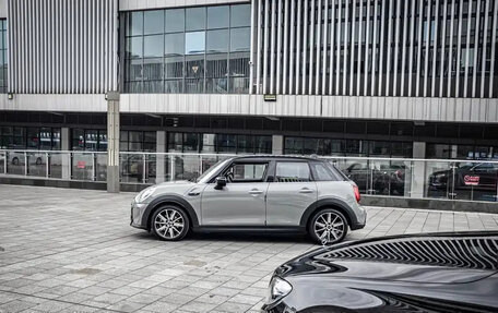 MINI Hatch, 2023 год, 1 685 000 рублей, 9 фотография