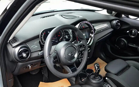 MINI Hatch, 2023 год, 1 685 000 рублей, 15 фотография