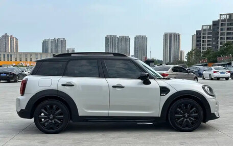 MINI Countryman II (F60), 2023 год, 1 900 000 рублей, 8 фотография