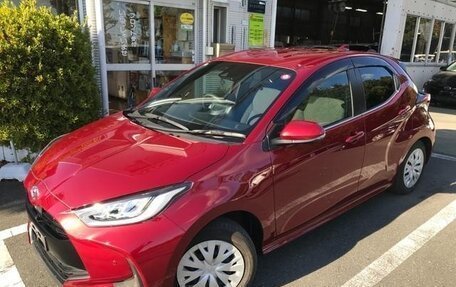 Toyota Yaris, 2023 год, 1 180 000 рублей, 1 фотография