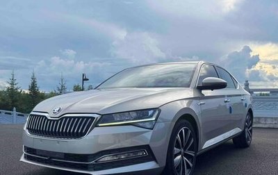 Skoda Superb III рестайлинг, 2022 год, 2 377 700 рублей, 1 фотография
