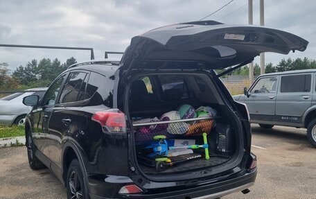 Toyota RAV4, 2019 год, 2 550 000 рублей, 11 фотография