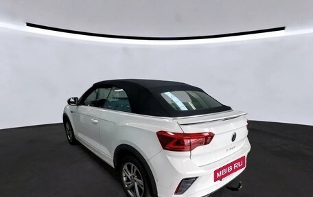 Volkswagen T-Roc I, 2023 год, 2 682 000 рублей, 4 фотография