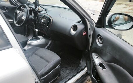 Nissan Juke II, 2013 год, 900 000 рублей, 10 фотография