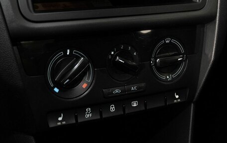 Skoda Rapid I, 2018 год, 1 100 000 рублей, 10 фотография
