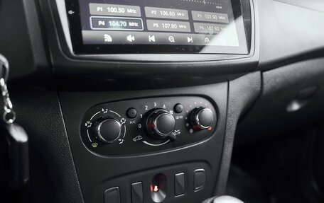 Renault Sandero II рестайлинг, 2020 год, 1 100 000 рублей, 11 фотография