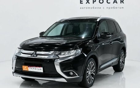 Mitsubishi Outlander III рестайлинг 3, 2015 год, 1 720 000 рублей, 1 фотография