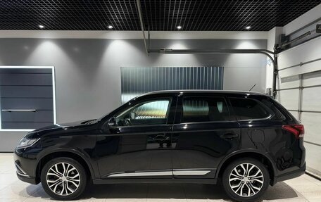 Mitsubishi Outlander III рестайлинг 3, 2015 год, 1 720 000 рублей, 3 фотография