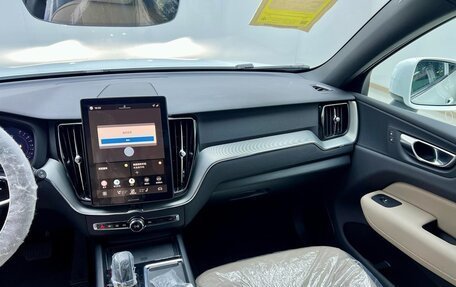 Volvo XC60 II, 2025 год, 5 377 700 рублей, 32 фотография