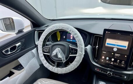 Volvo XC60 II, 2025 год, 5 377 700 рублей, 33 фотография