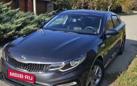 KIA K5 II, 2018 год, 1 800 000 рублей, 6 фотография